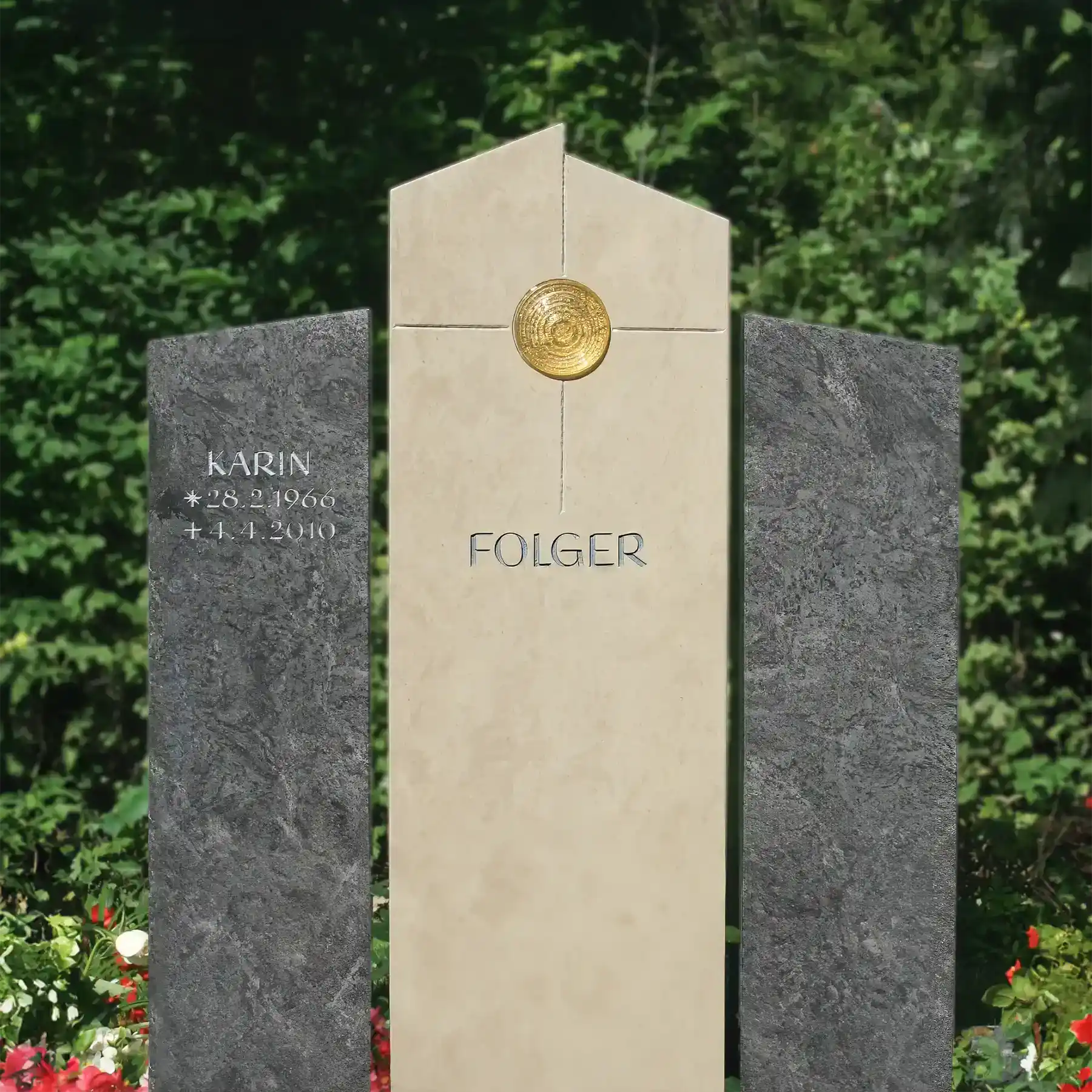 Doppelgrabstein "Eleganz in Stein" 3-Teiliger Familiengrabstein mit Goldener Glaslinse – Bild 2