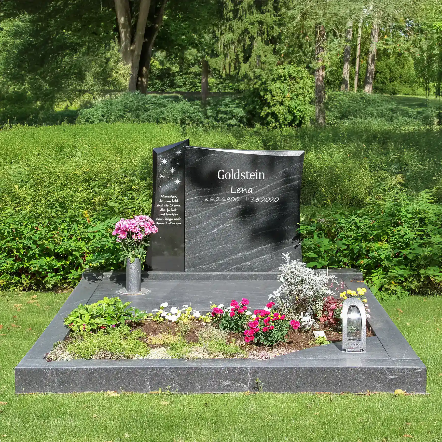 Familiengrabstein – zweiteilig, aus poliertem Indian Black und satiniertem Virginia Black mit Inschrift und Swarovski-Steinen – Bild 2