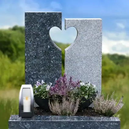 Urnengrabstein 2-teiliges Grabmal aus Granit Hartgestein mit Herzausschnitt